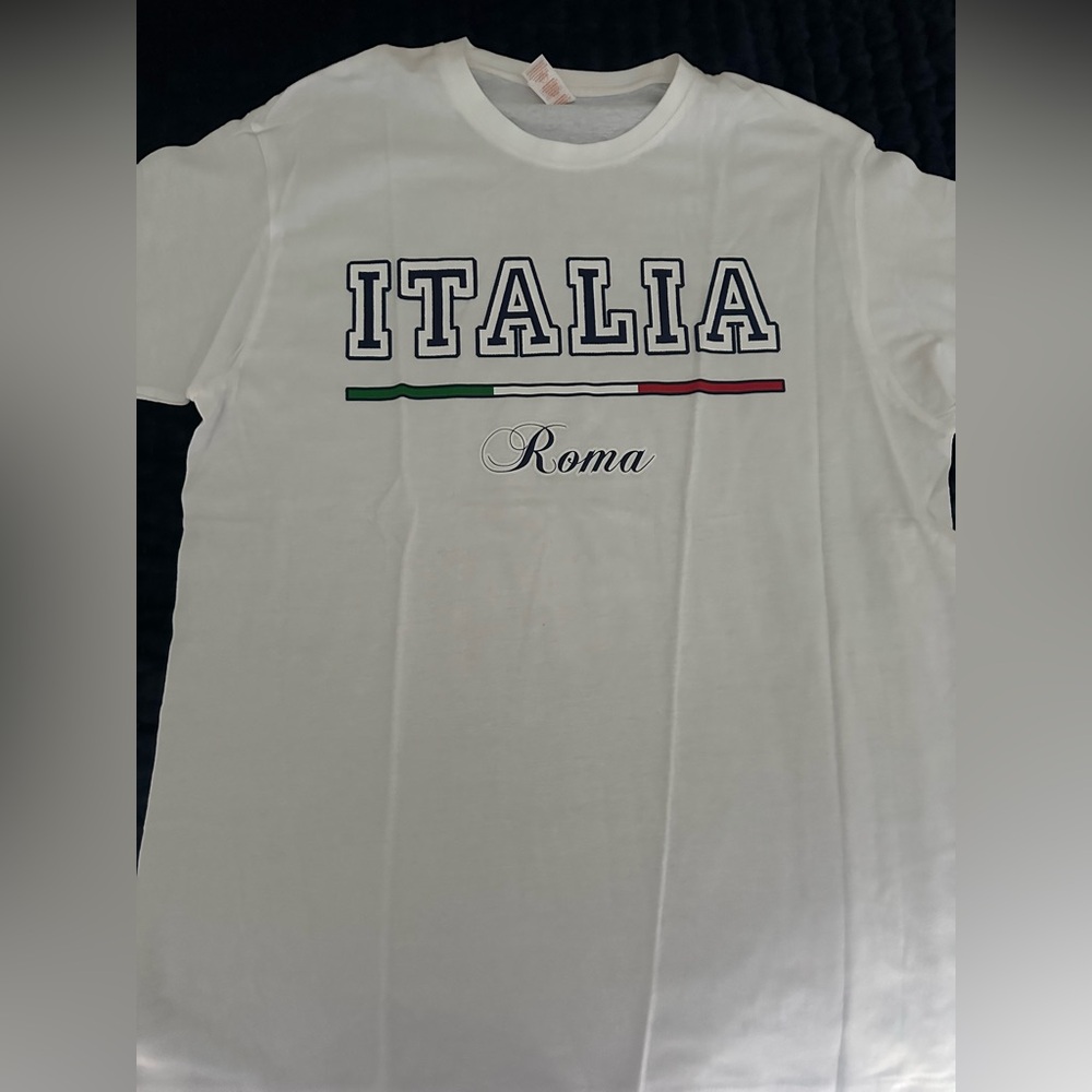 Never been worn, tshirt from Roma!